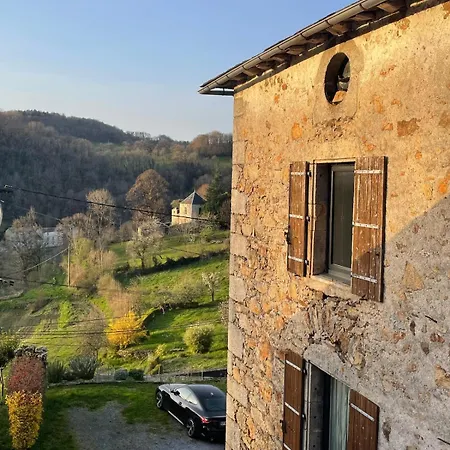 Vakantiehuis Large Charming House Surrounded By Nature