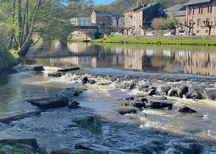 Large Charming House Surrounded By Nature 別荘 *